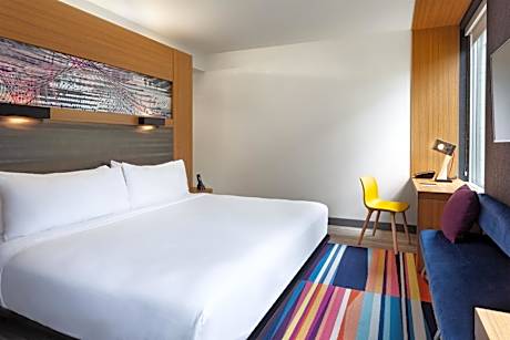Guest Room, 1 King