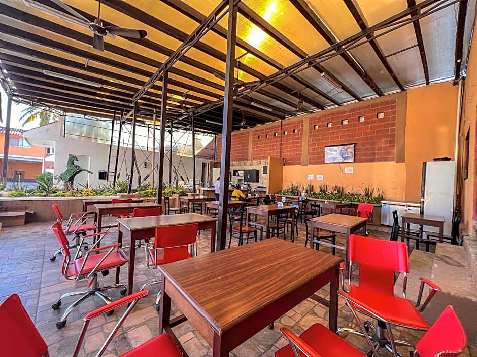 Hotel Oasis