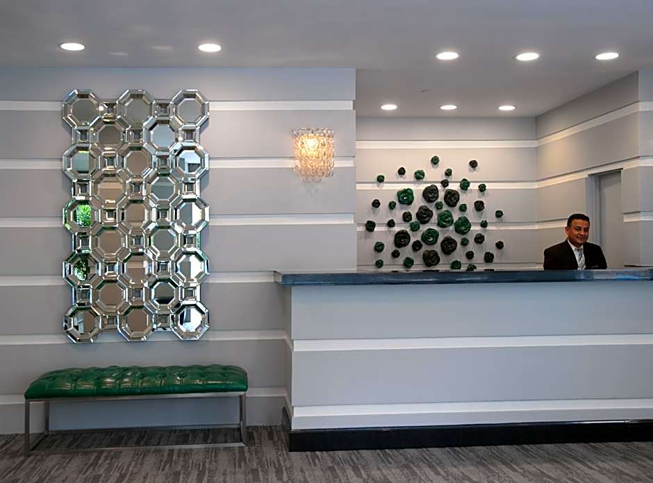 The State Plaza Hotel