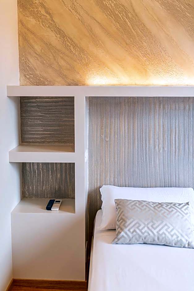 Top Floor Colosseo Guesthouse