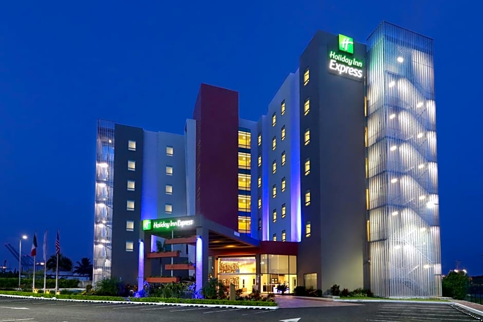 Holiday Inn Express TUXPAN