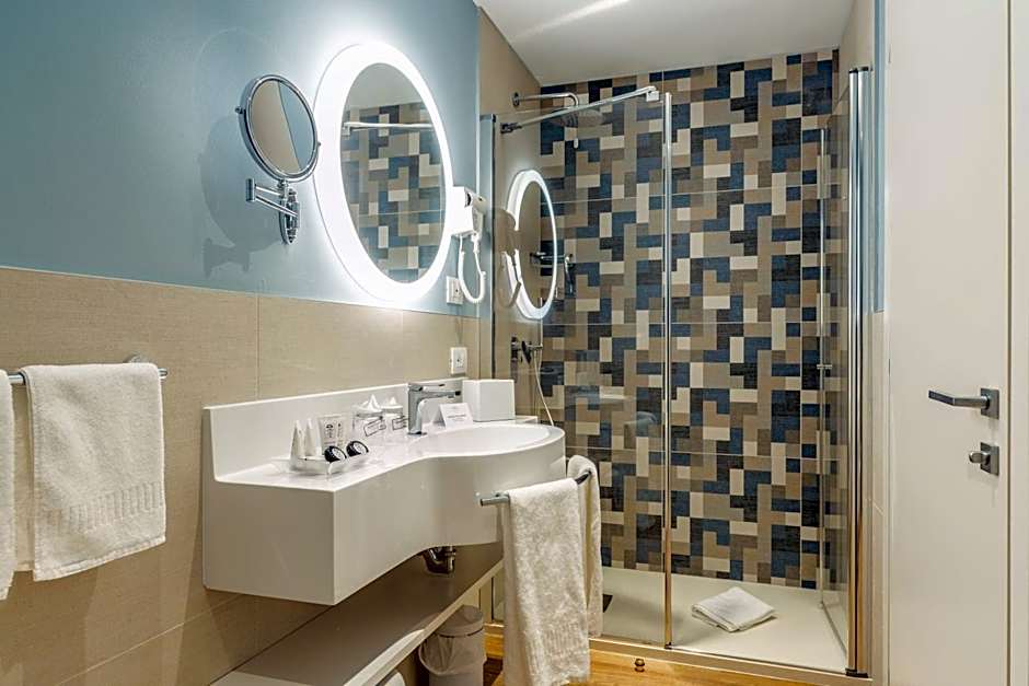 Sky Pool Hotel Sole Garda