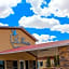 La Huerta Inn & Suites