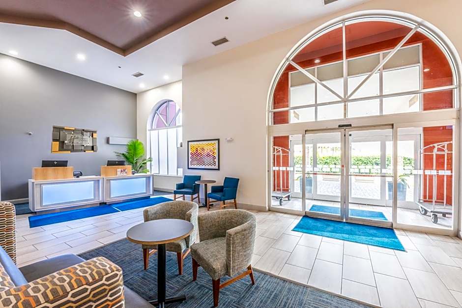 Holiday Inn Express Hotel & Suites Bradenton West By IHG