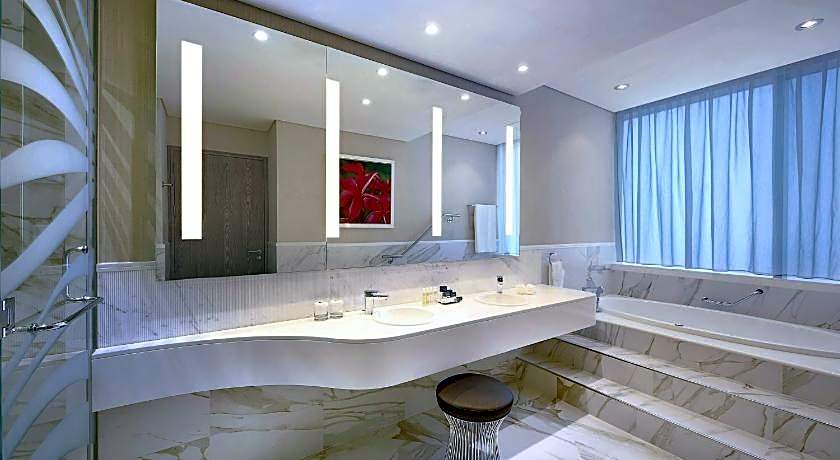 DoubleTree By Hilton Hotel Doha Old Town