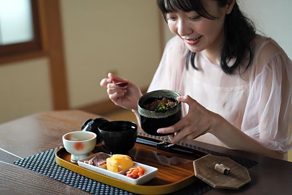 Yufuin Ryokan Okaeri
