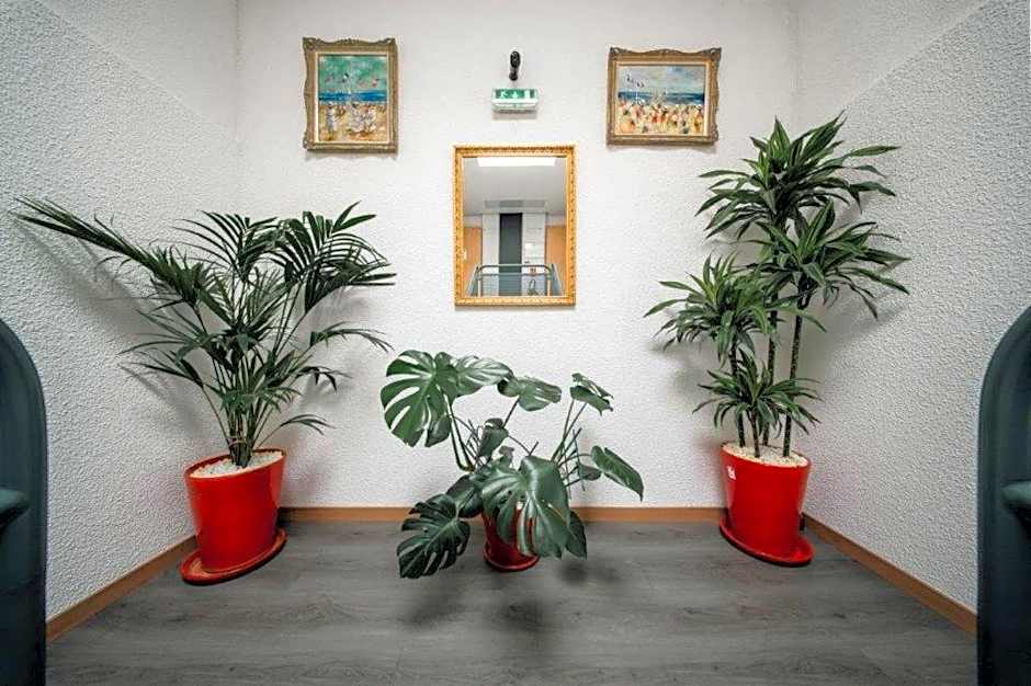 Brit Hotel La Bonne Etape