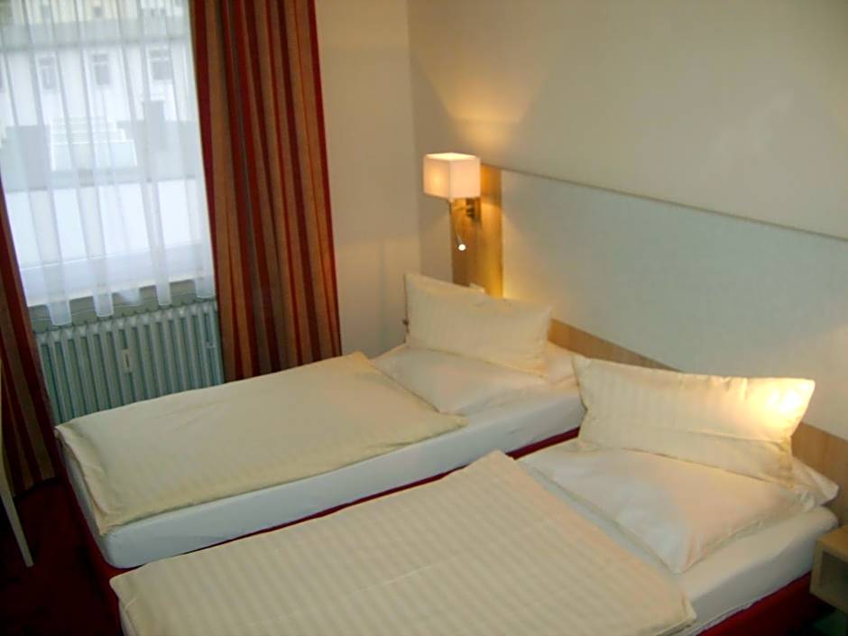 City Hotel by celina