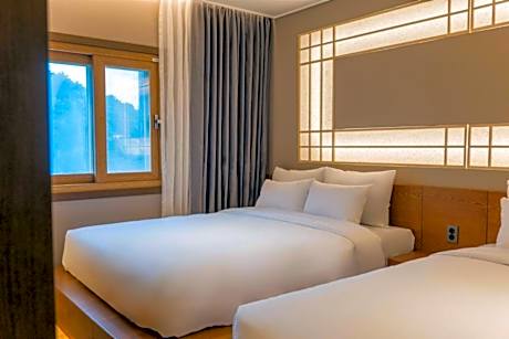 Family Suite Twin Room with BBQ package for 2 people