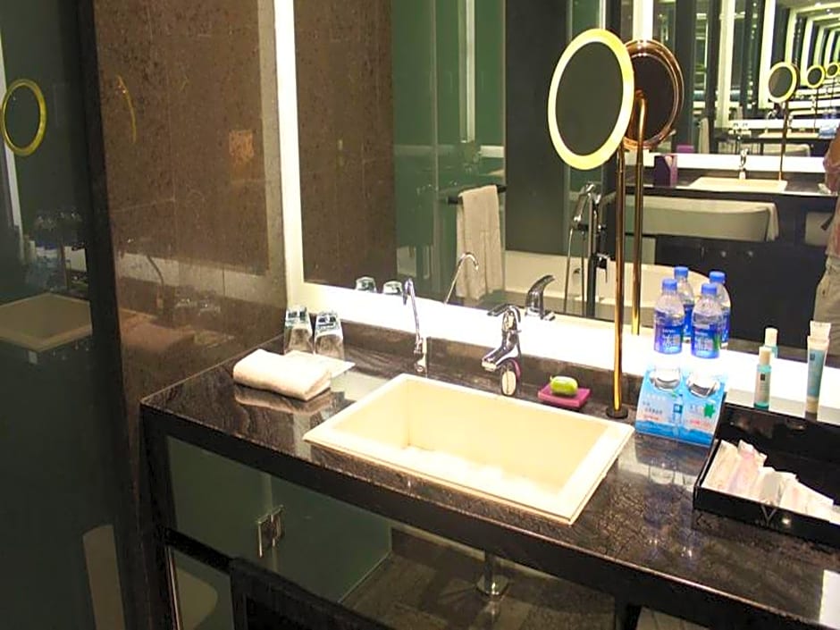 V Hotel