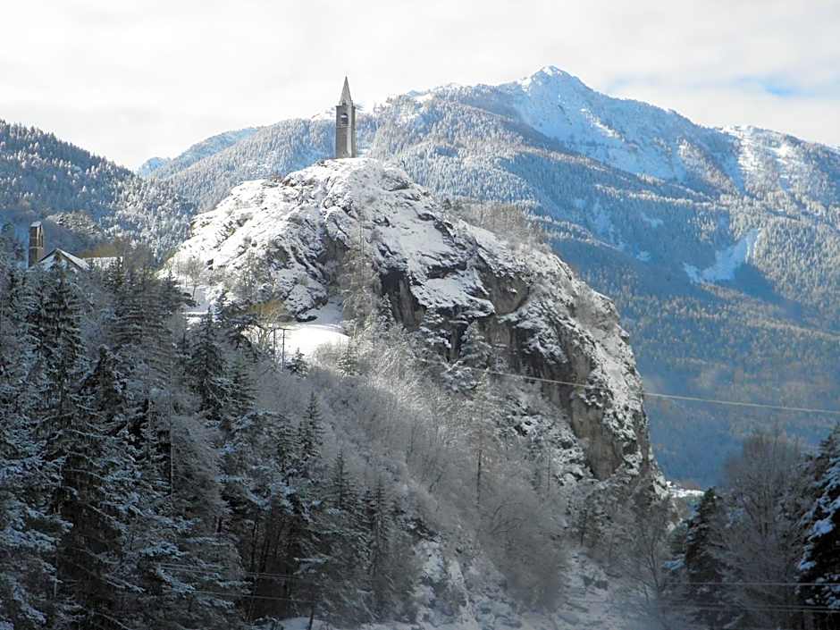 Gîte Auberge Les Terres Blanches de Méolans