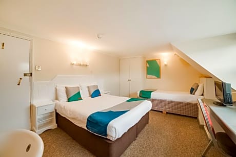 Standard Family of 3 Suite