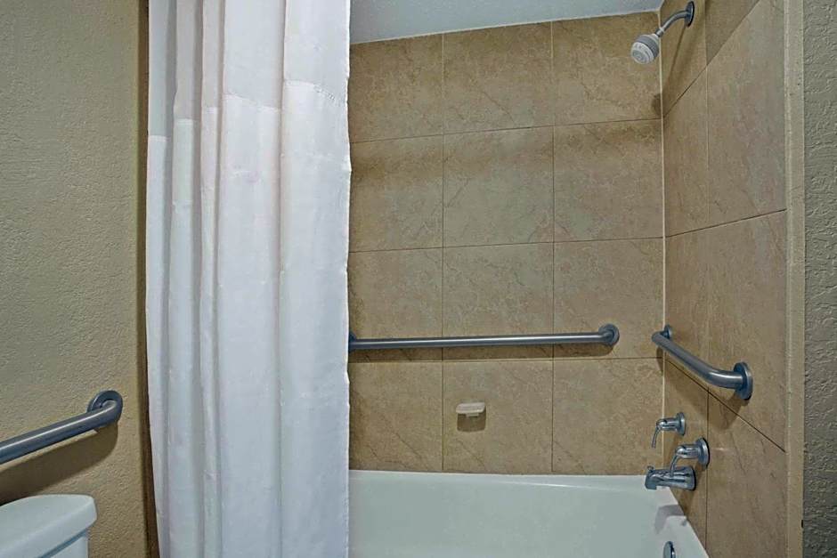 Days Inn by Wyndham Orlando Airport Florida Mall – Orlando, FL
