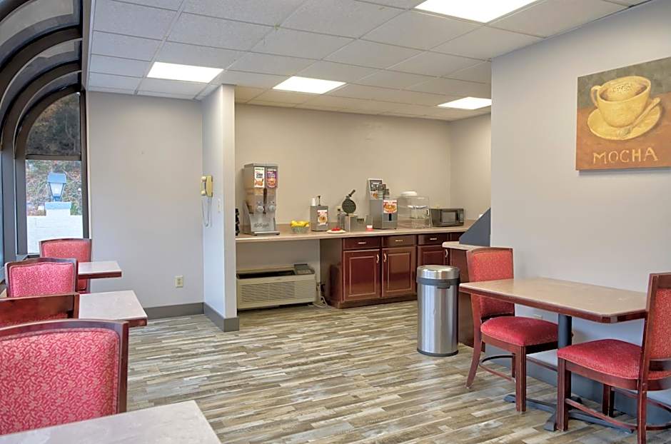 Days Inn by Wyndham Harriman