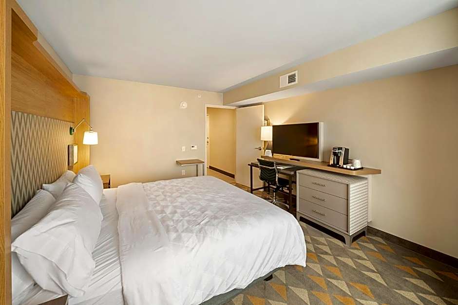 Holiday Inn & Suites Decatur-Forsyth By IHG