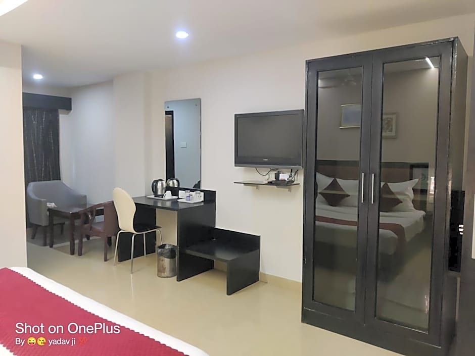 Hotel Delphi Grand Hyderabad - Hi-Tech City, Perfect for Business & Comfort