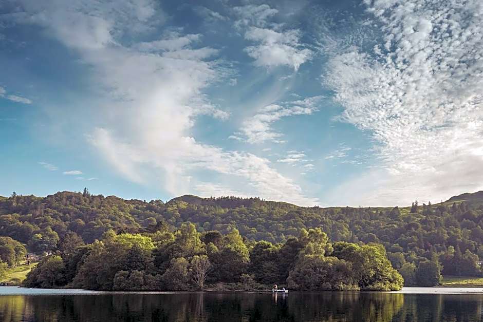 Tweedies Bar and Lodge