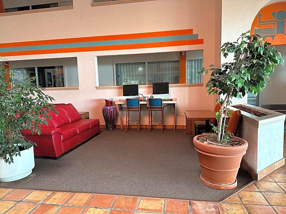 Howard Johnson by Wyndham Gallup