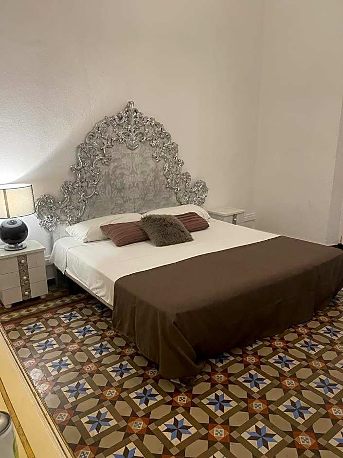 Efate Rooms