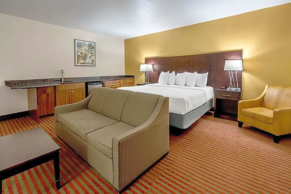 Grand Williston Hotel And Conference Center