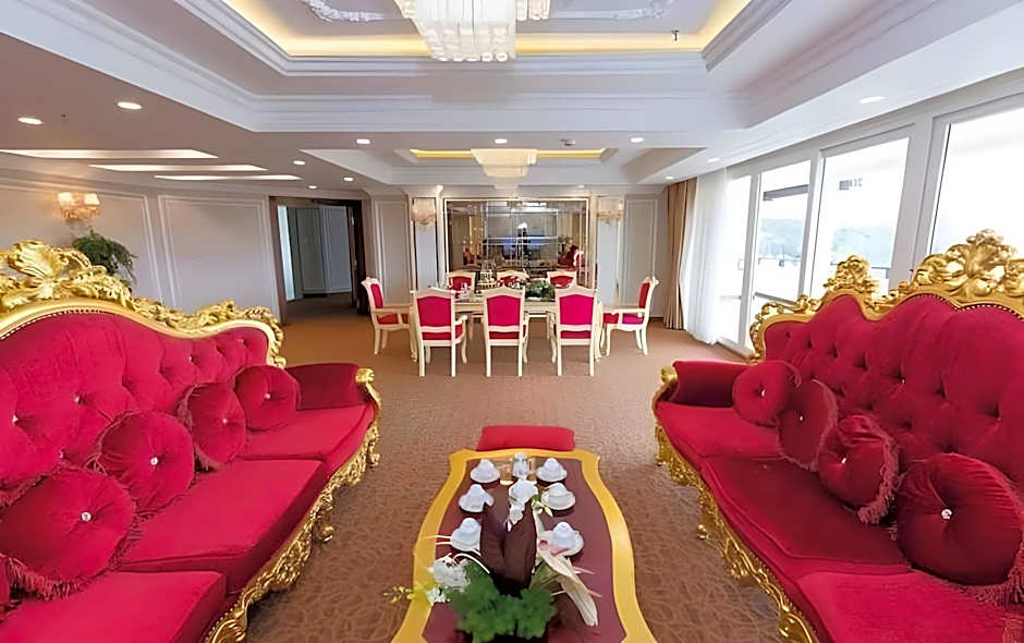 Ladalat Hotel