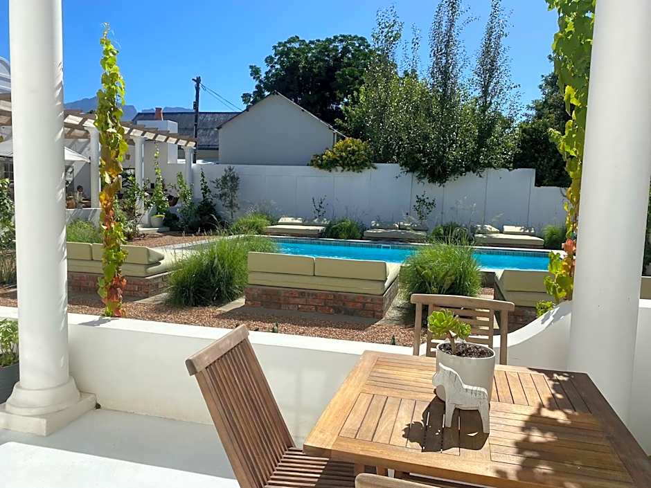 The Grand Hotel Robertson