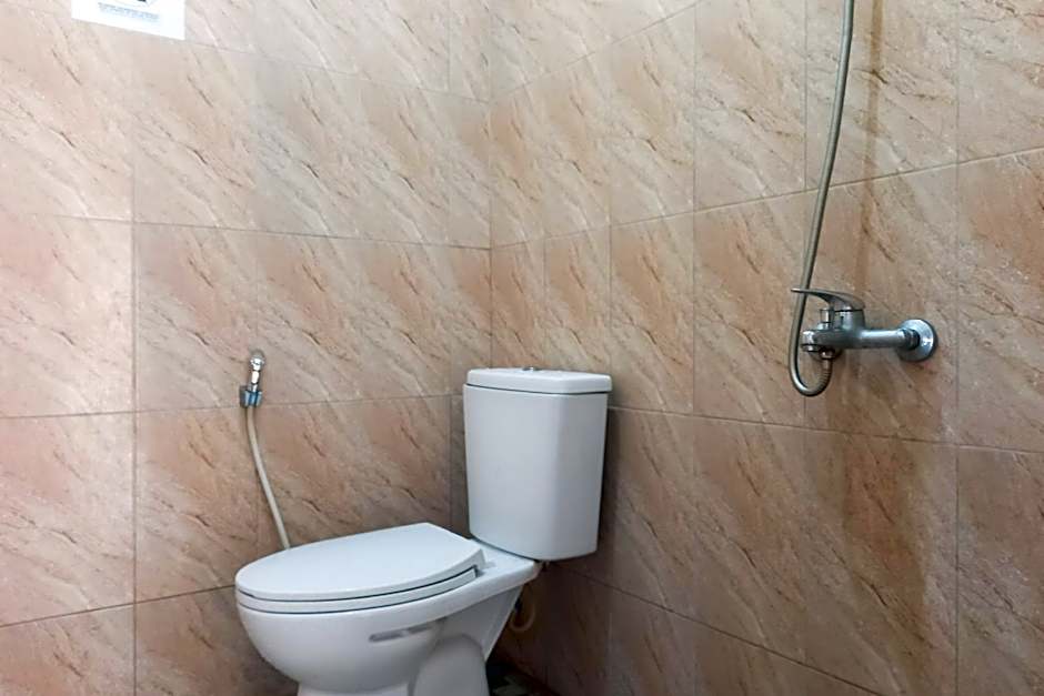 RedDoorz Syariah @ Penginapan Queen Sungai Penuh