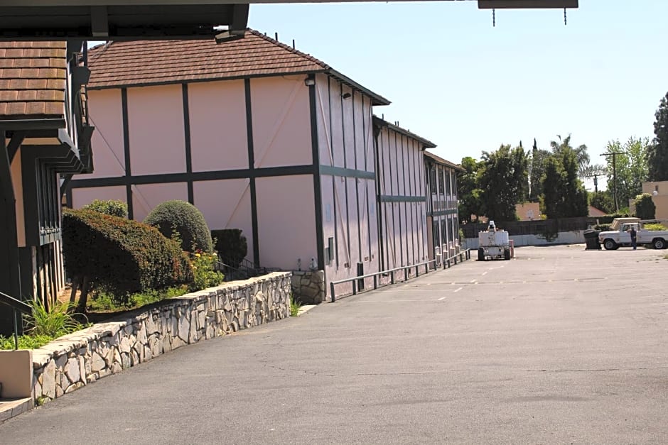 Best Whittier Inn