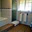 Ascot Bush Lodge & Spa