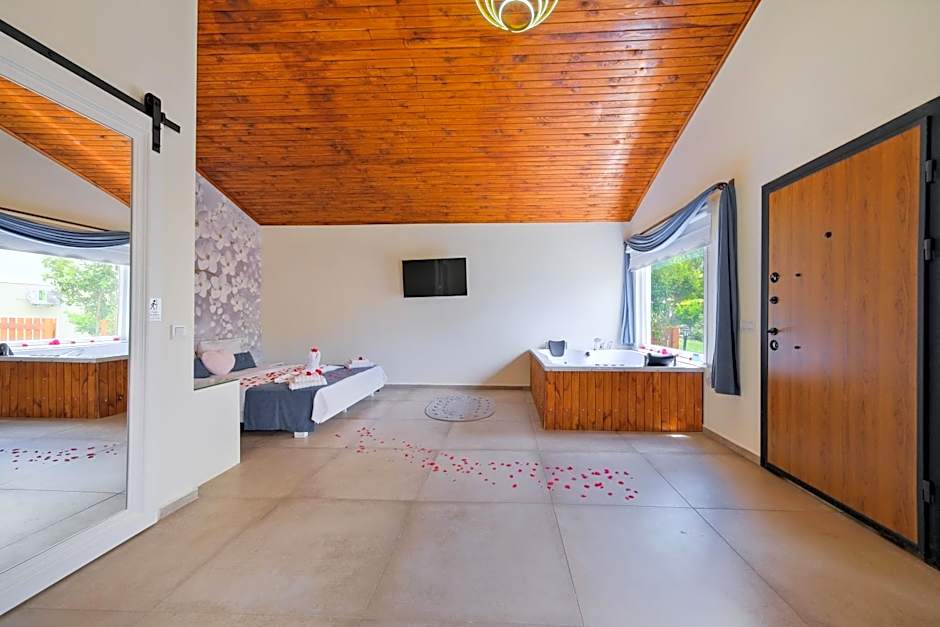 Larimar Suite Hotel