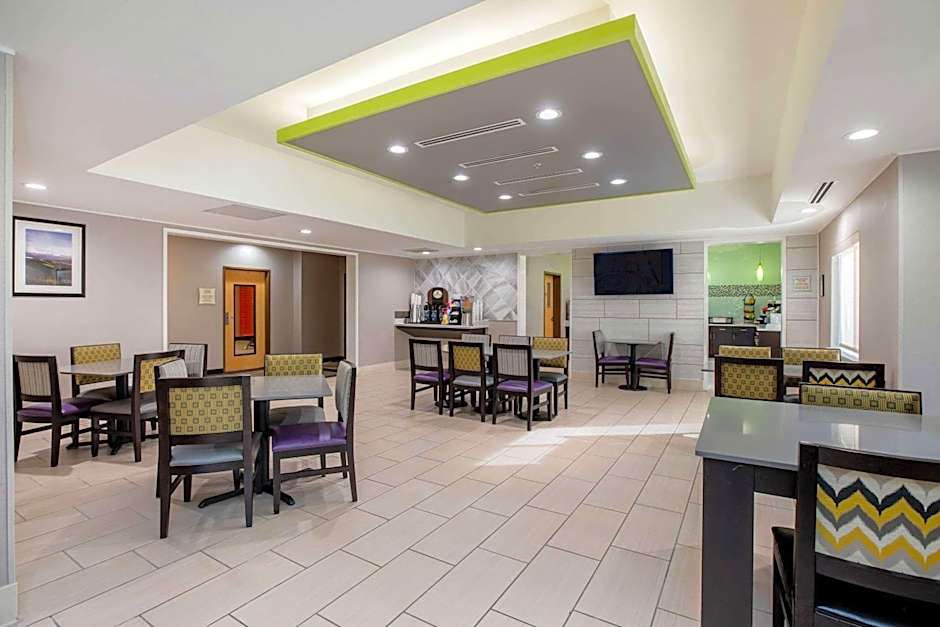 La Quinta Inn & Suites by Wyndham Livermore