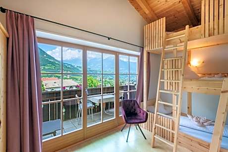 Deluxe Family Room