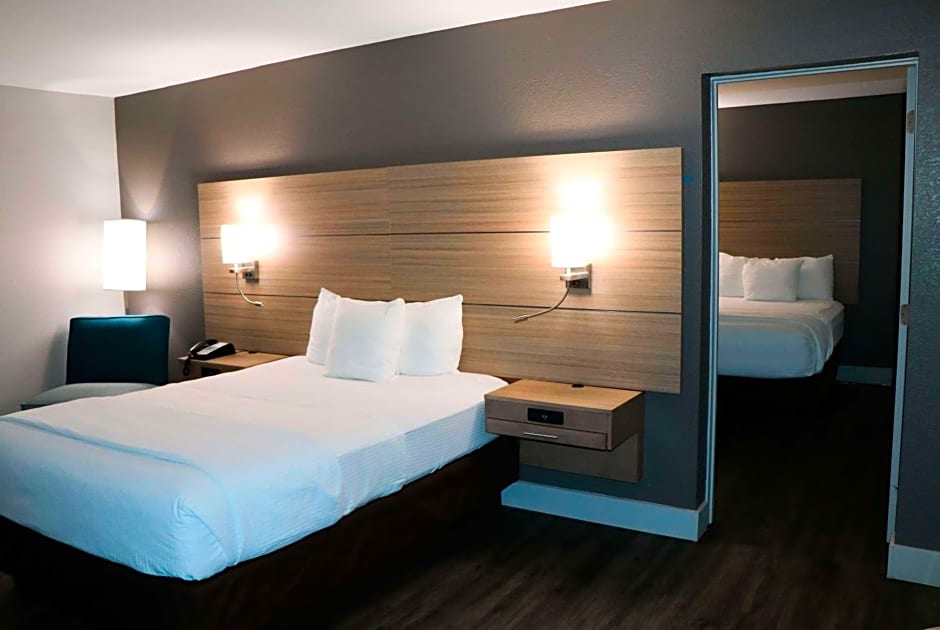 La Quinta by Wyndham Joplin