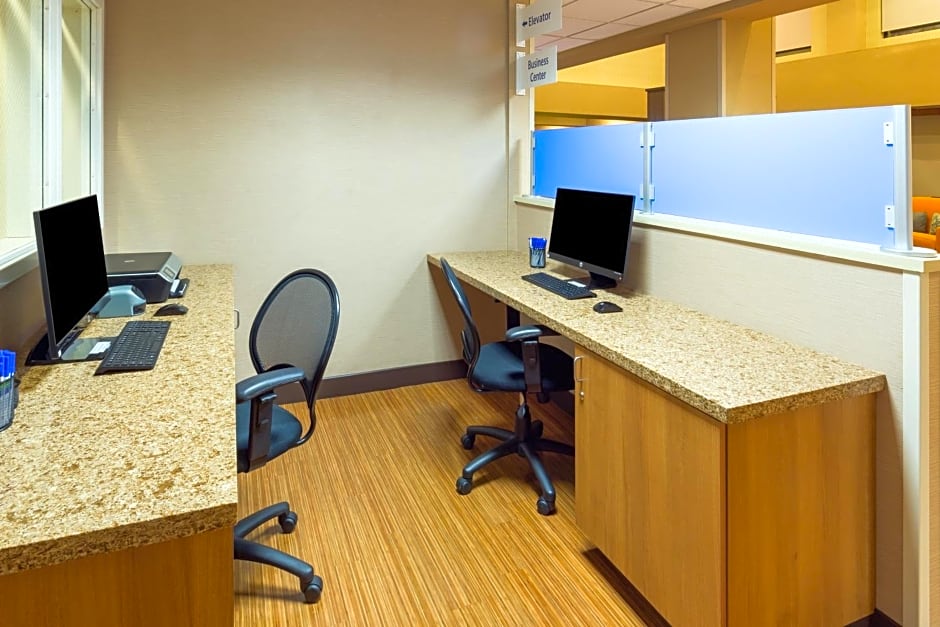 Holiday Inn Express & Suites Henderson By IHG