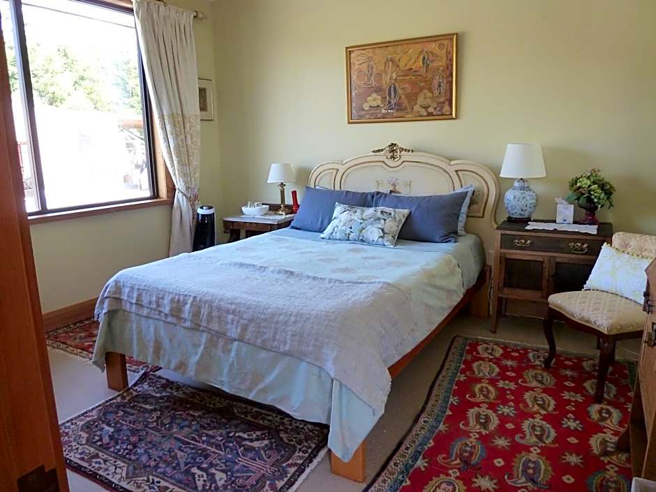 Redwood Valley B & B