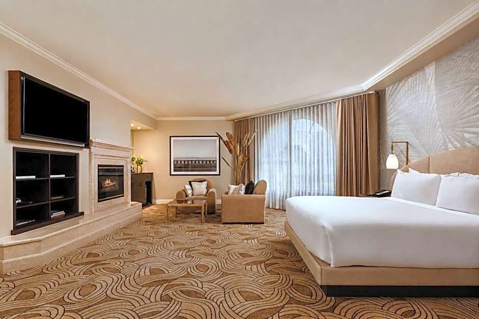 Photo 1 of 4 of Studio 1 King Bed