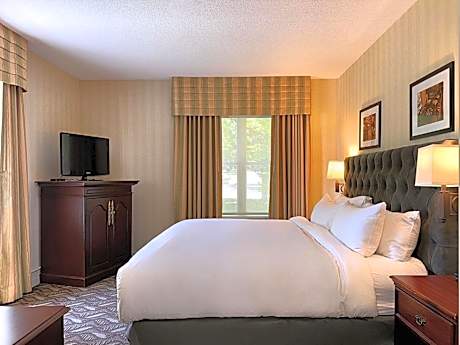 King Room with Executive Wing - Non-Smoking