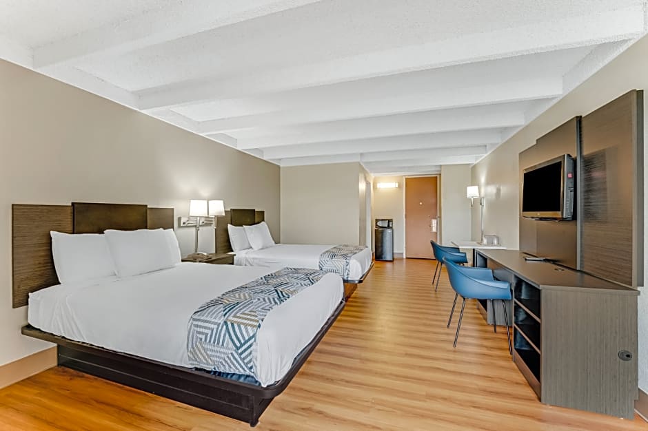 Red Carpet Inn & Suites Philadelphia NorthEast