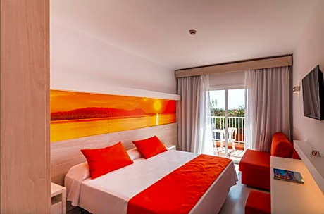 DOUBLE STANDARD 2 ADULTS + 1 CHILD