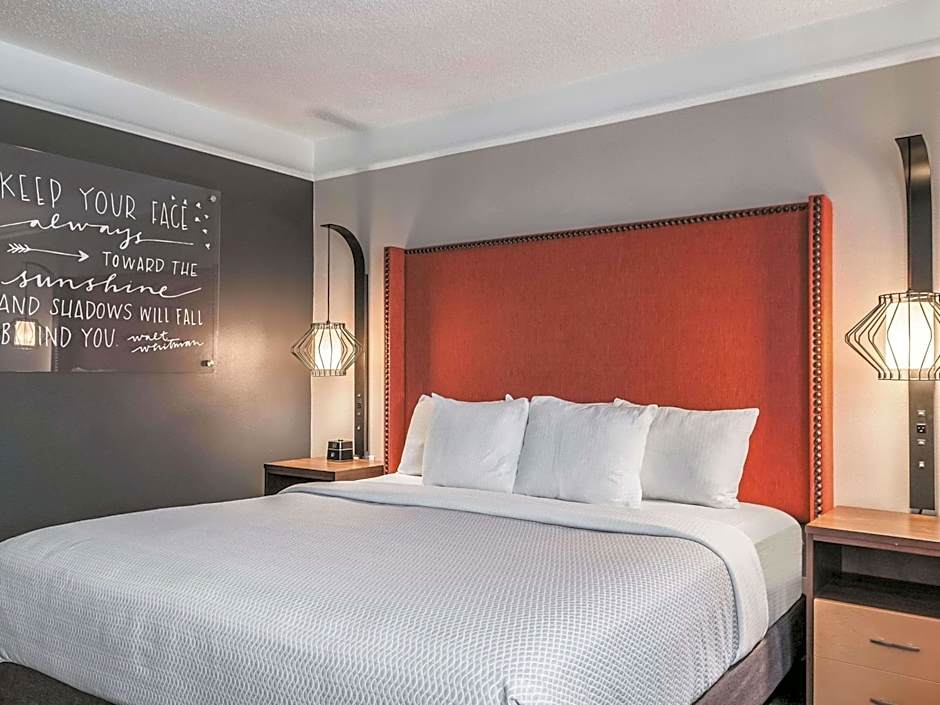 La Quinta Inn & Suites by Wyndham New Orleans Downtown