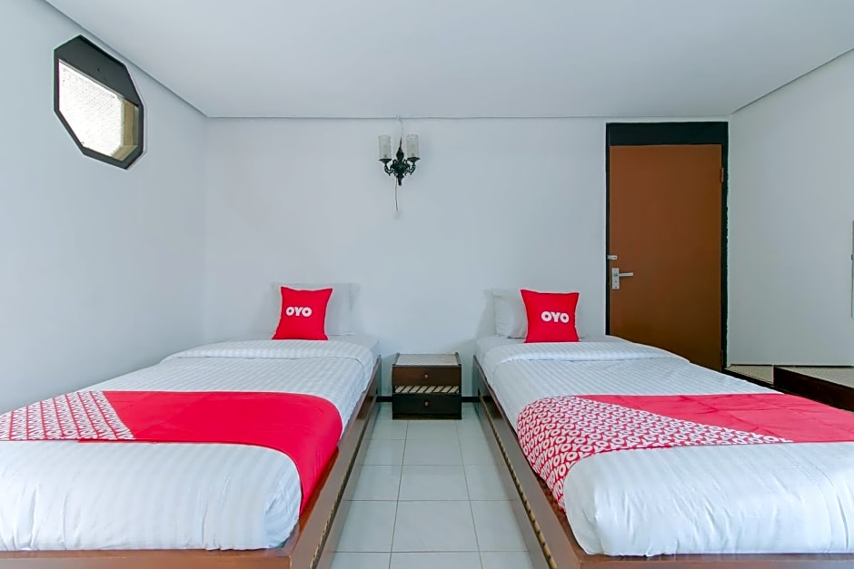 OYO 1996 Koneng Hotel