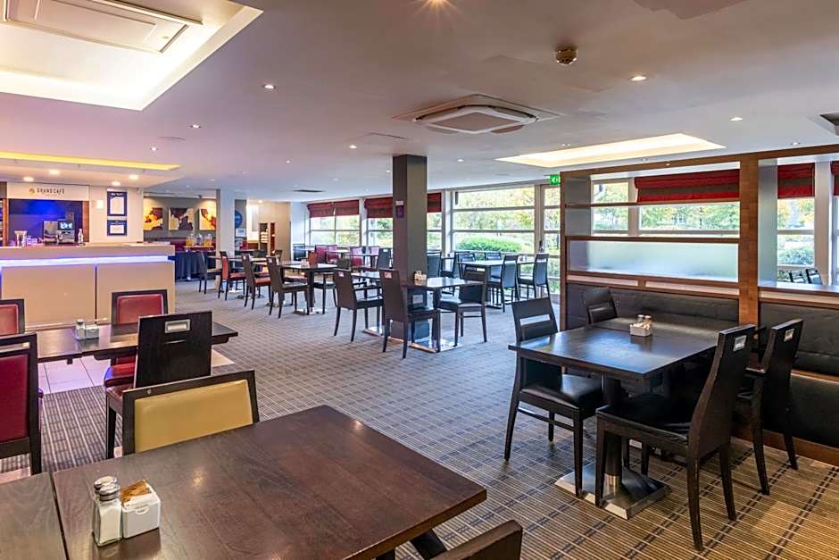 Holiday Inn Express Milton Keynes By IHG