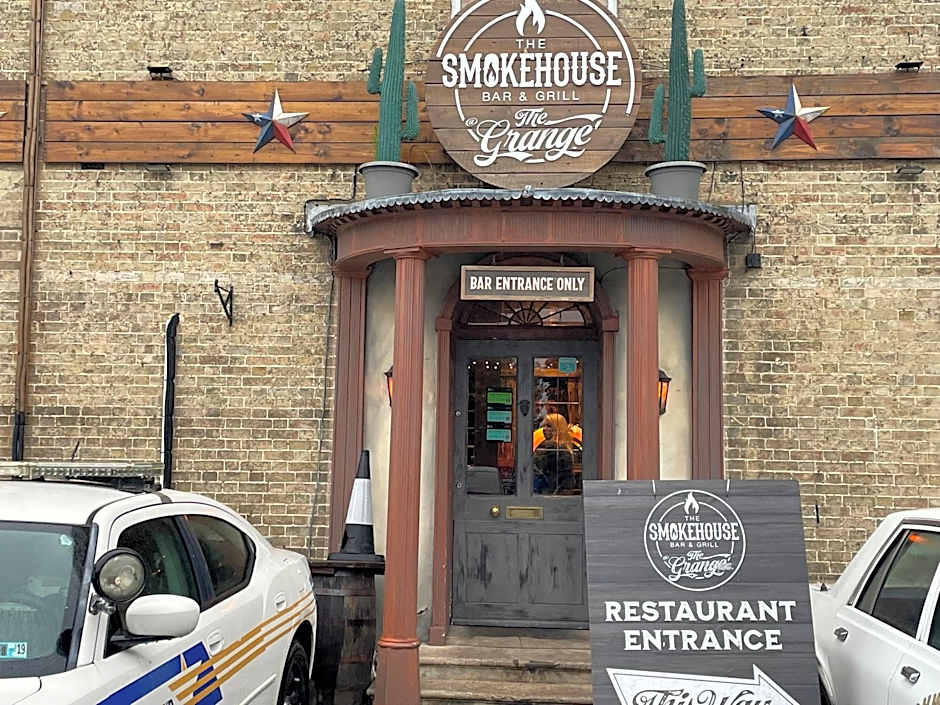 Norfolk Nest 2 bedroom chalet new media wall