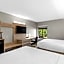 Days Inn & Suites by Wyndham Peachtree Corners/Norcross