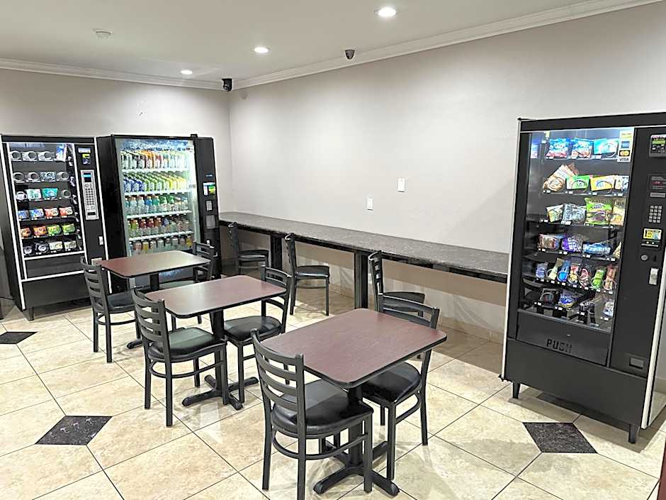 Super 8 by Wyndham Mesa Downtown Near Convention Center