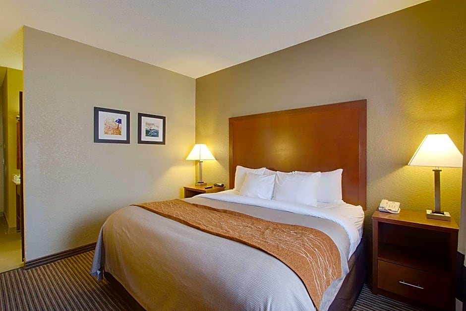 Comfort Inn & Suites Bellevue - Omaha Offutt AFB