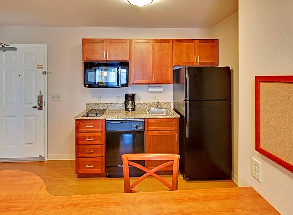 Candlewood Suites Williston By IHG