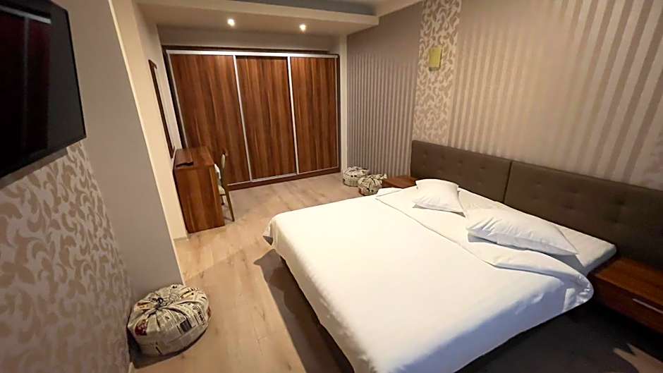 Star Hotel