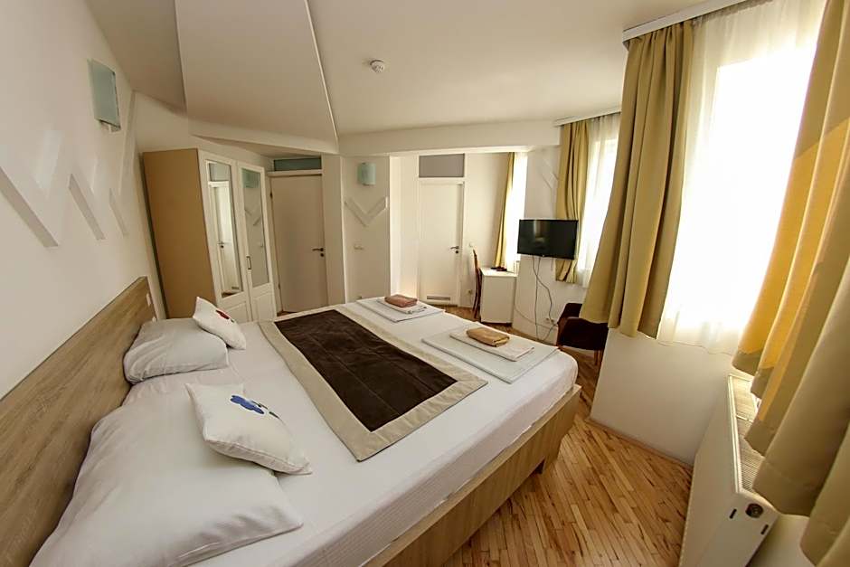 Photo 1 of 13 of Double Room