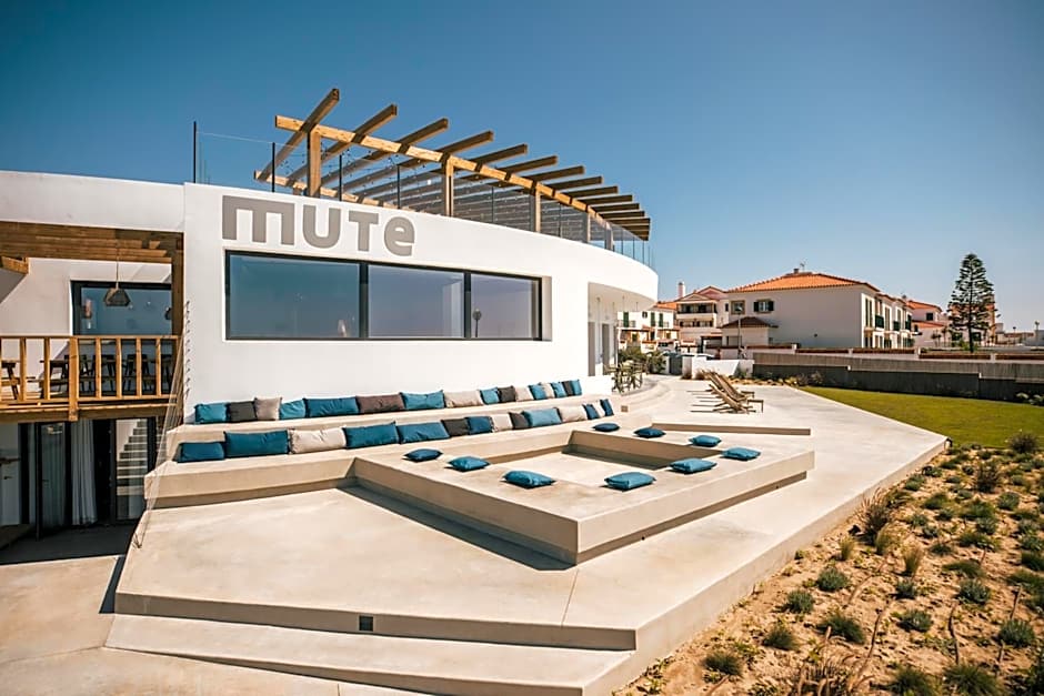 MUTE Hostel Porto Covo